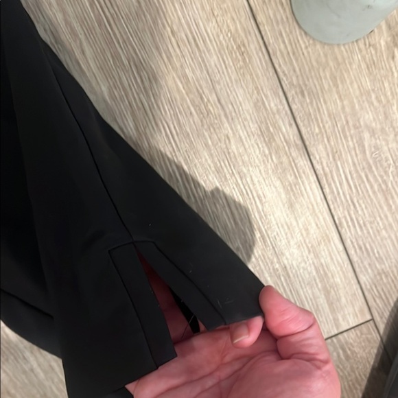 Dana Buchman Black Ankle Cropped Pants - Picture 4 of 9